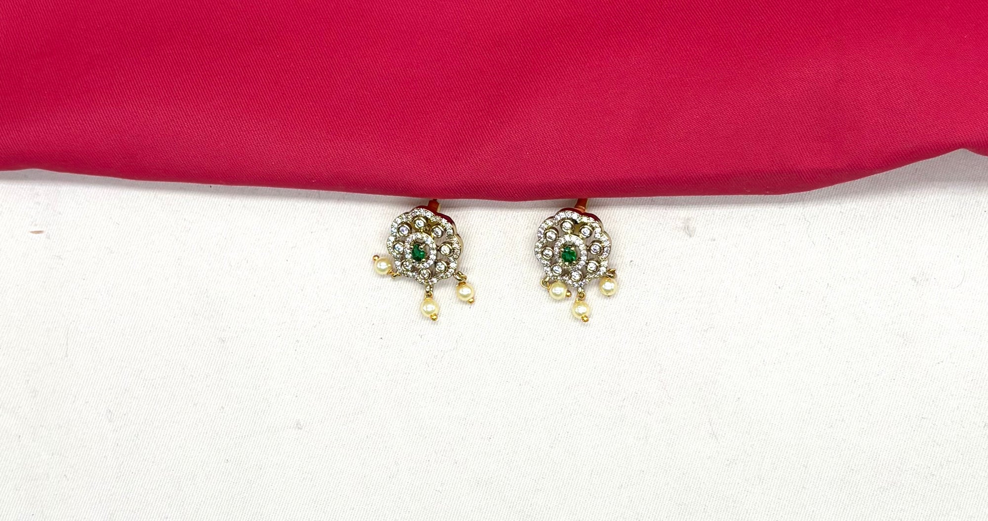Victorian finishing American Diamonds with central Green stone Short Necklace