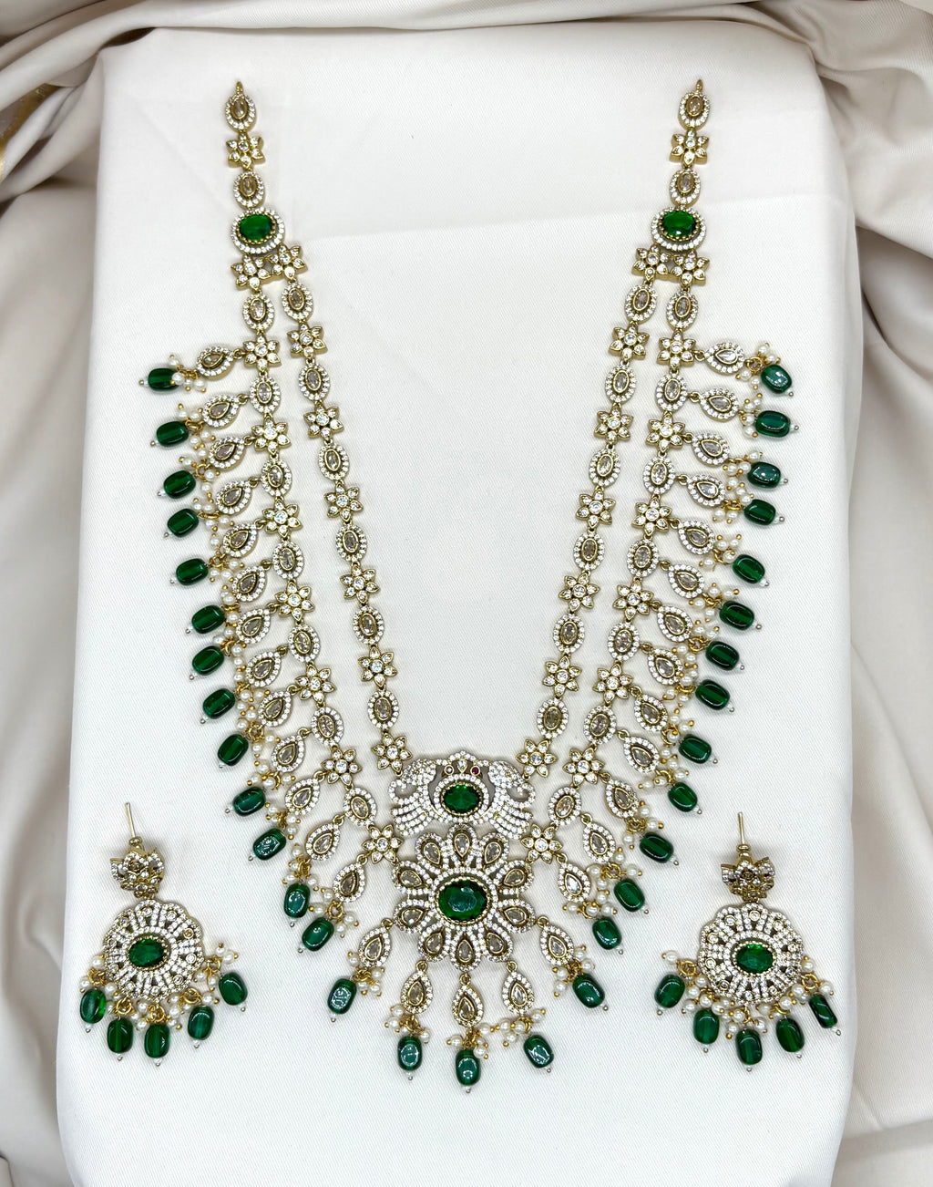 Mehndi finishing with Green Beads step Haram