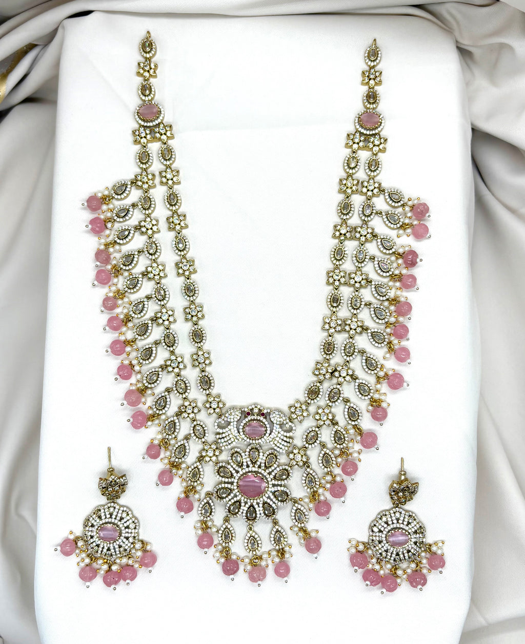 Mehndi finishing with Baby-pink Beads step Haram