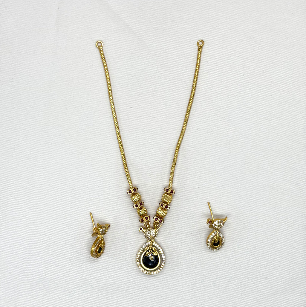 Matte finishing with Black stone flower designed Short Necklace
