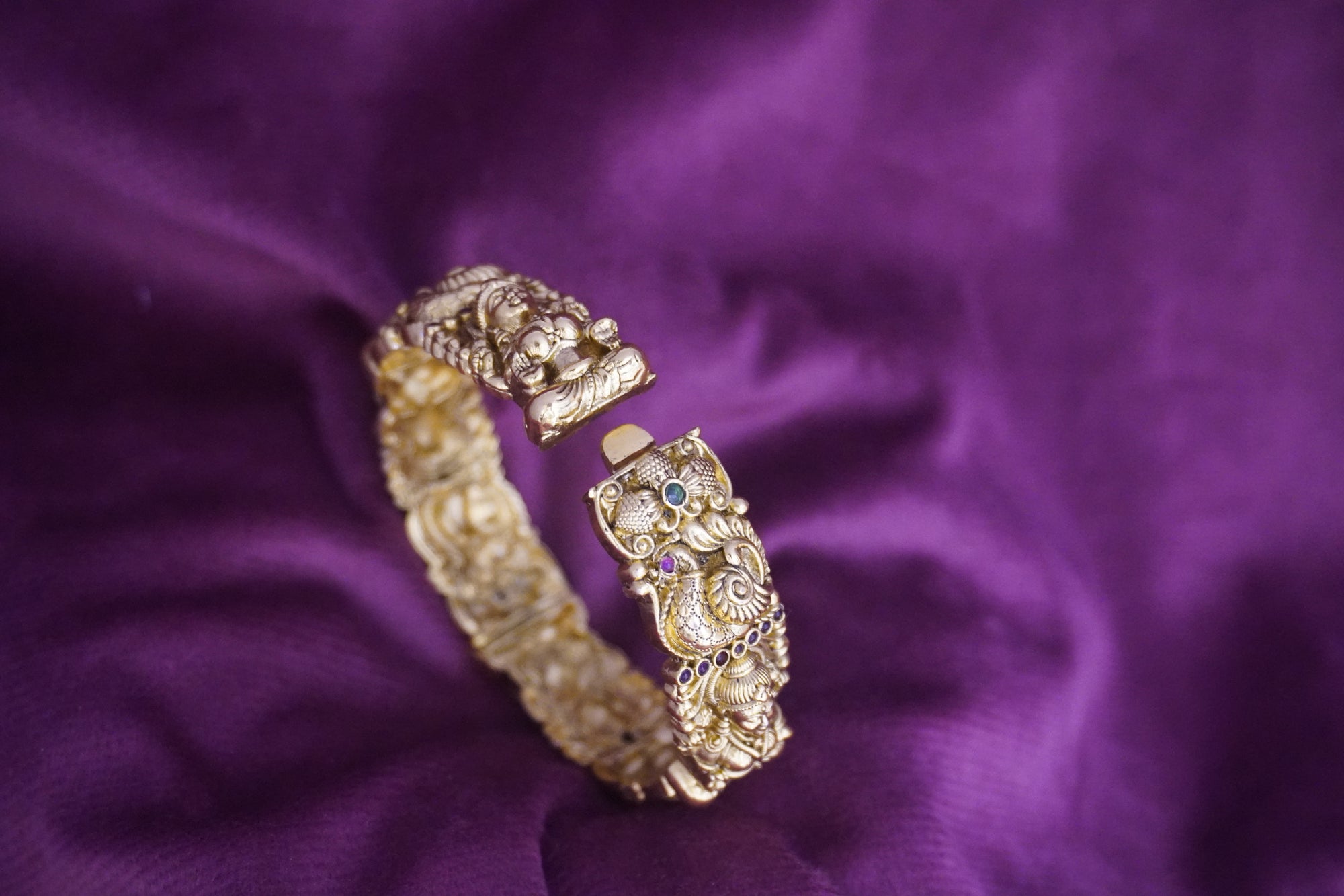 Matte-Gold Bangle