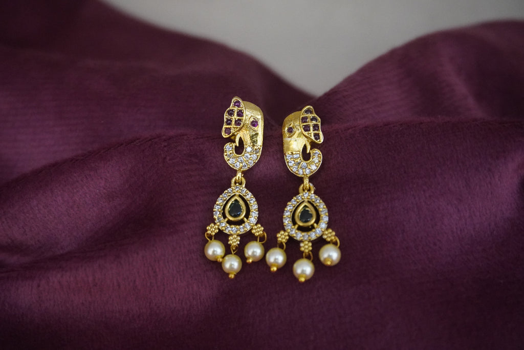 Gold Kanti Necklace