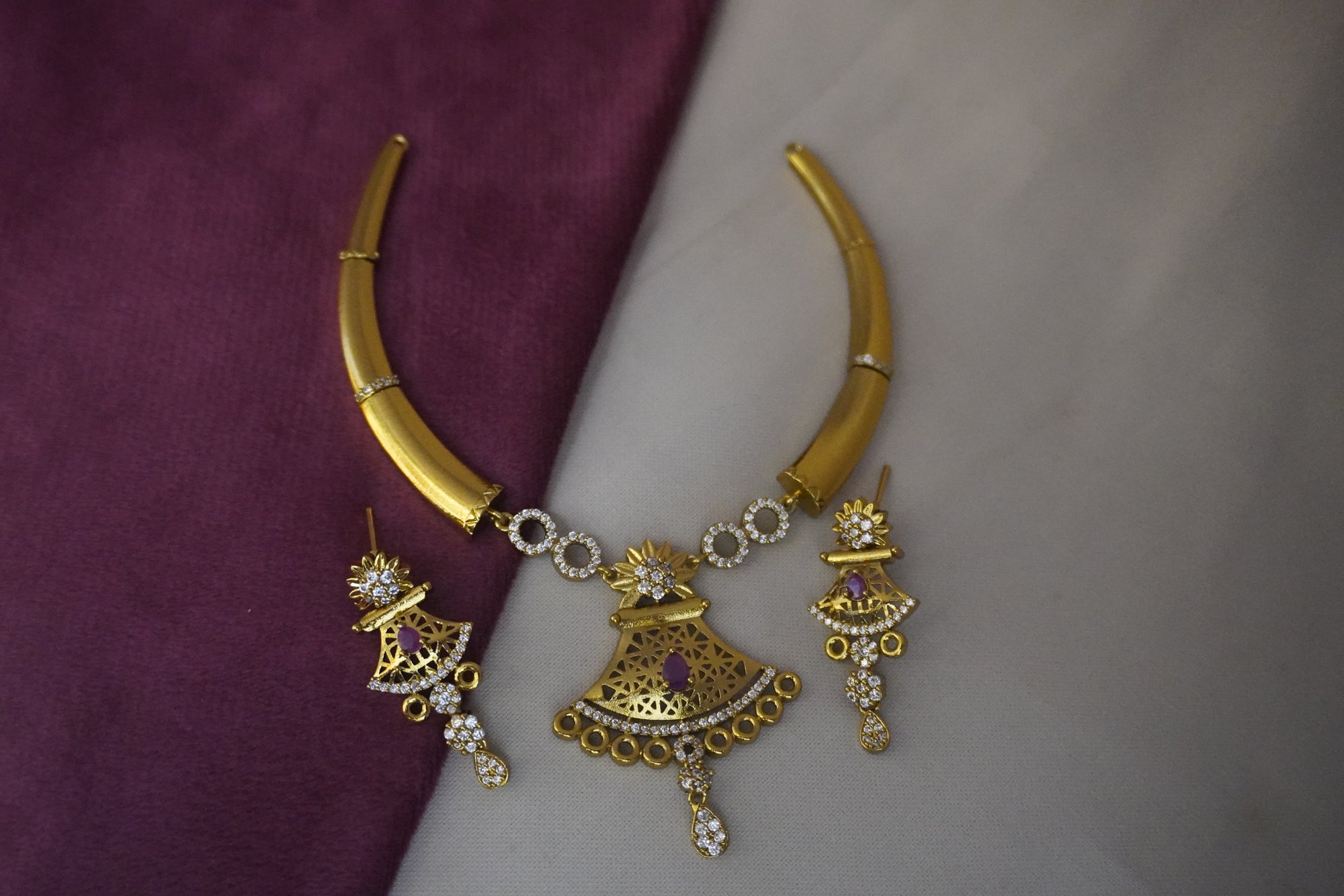 Gold Kanti Necklace