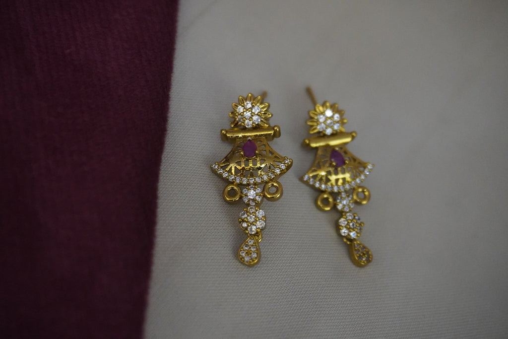 Gold Kanti Necklace