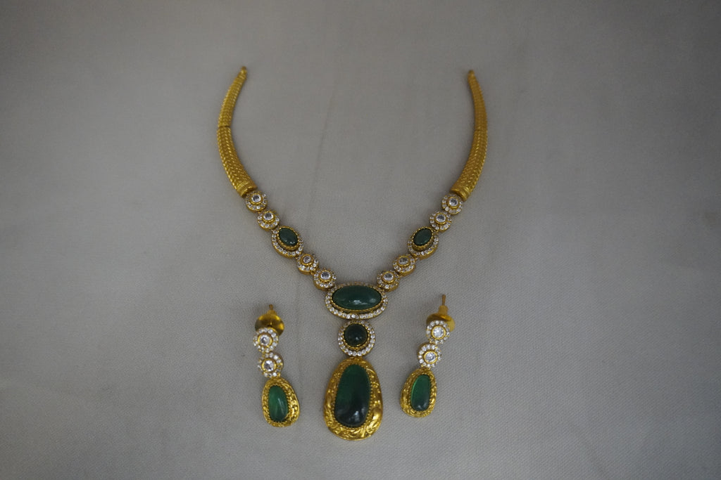 Gold Kanti Necklace