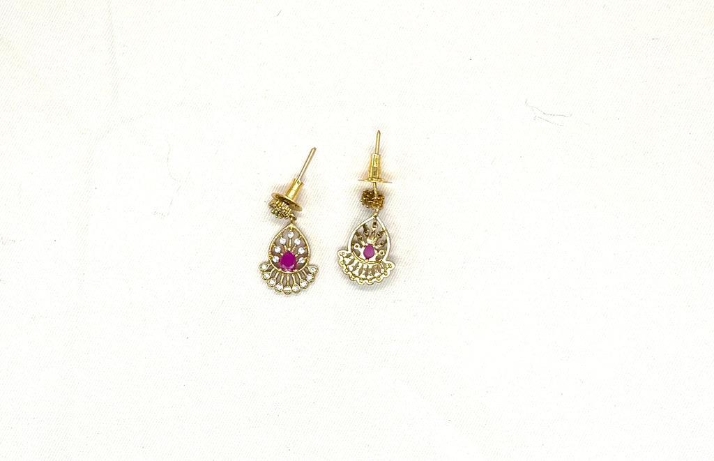 Gold finishing Pink Stones Short Necklace