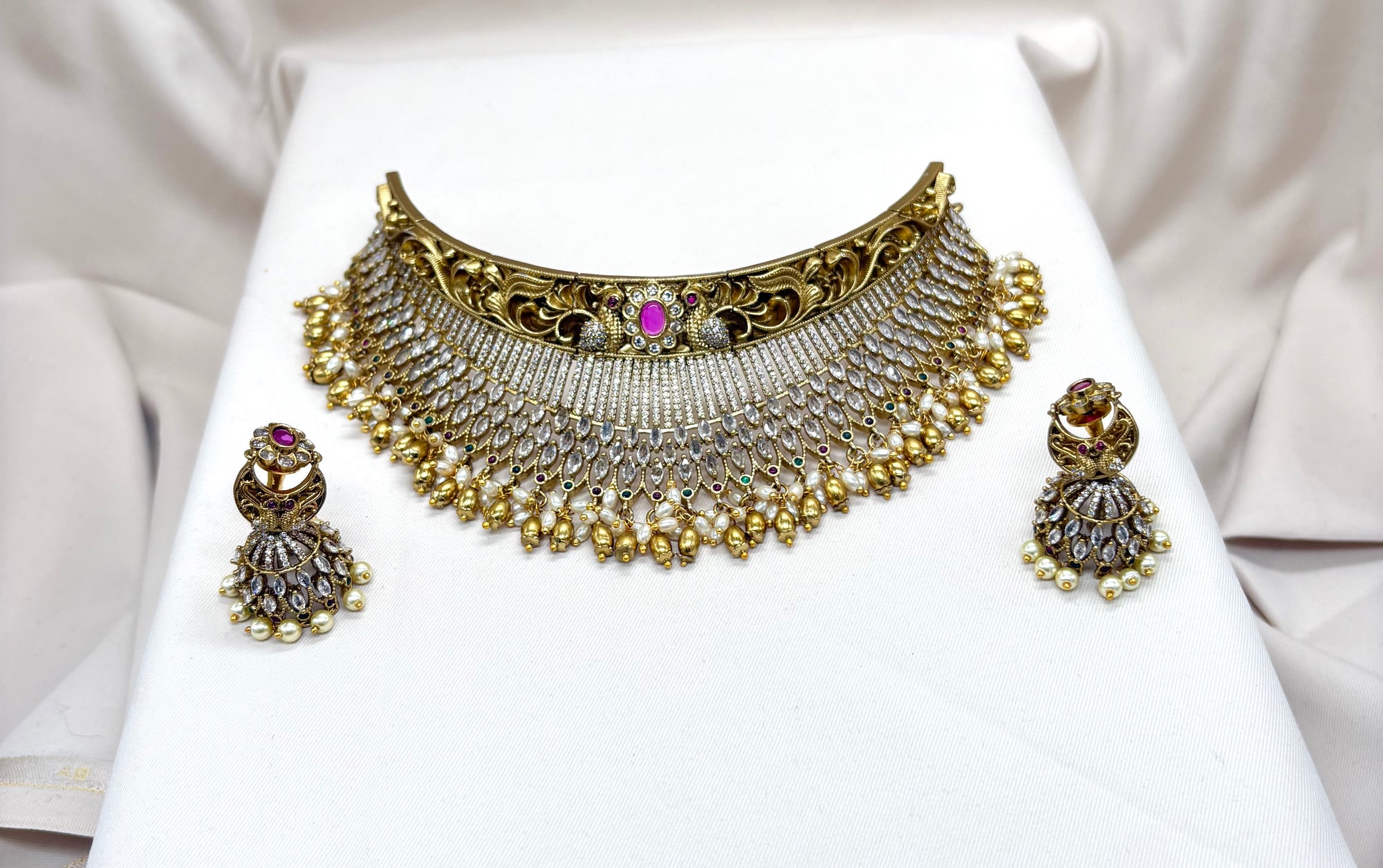 Matte finishing Choker