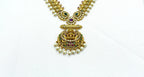 Matte finishing short necklace
