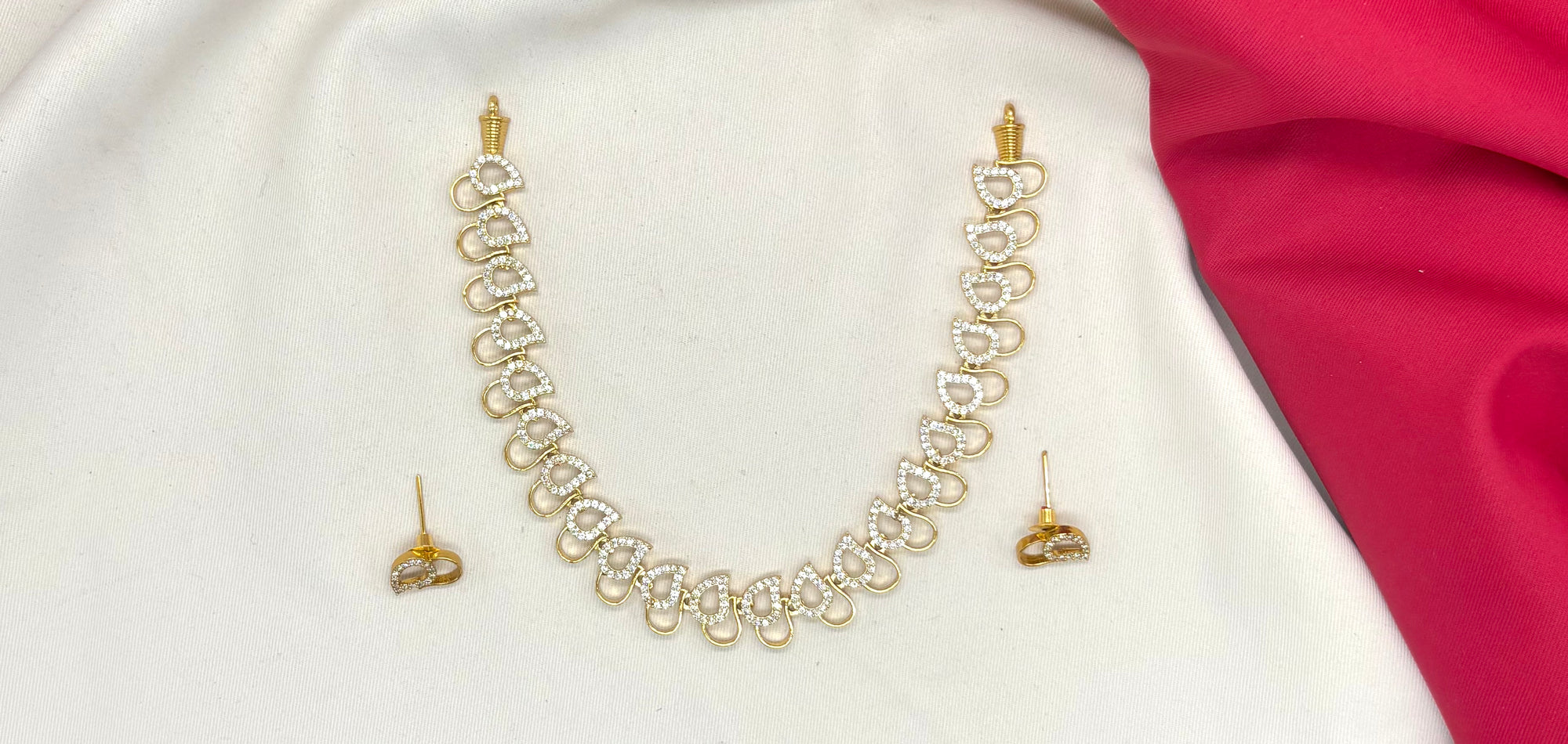Matte finishing white cubic zirconia stones short Necklace