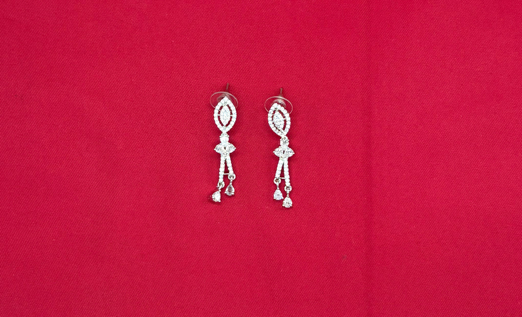 Silver American Diamonds stones deep White teardrop and floral-shaped stones Short Necklace