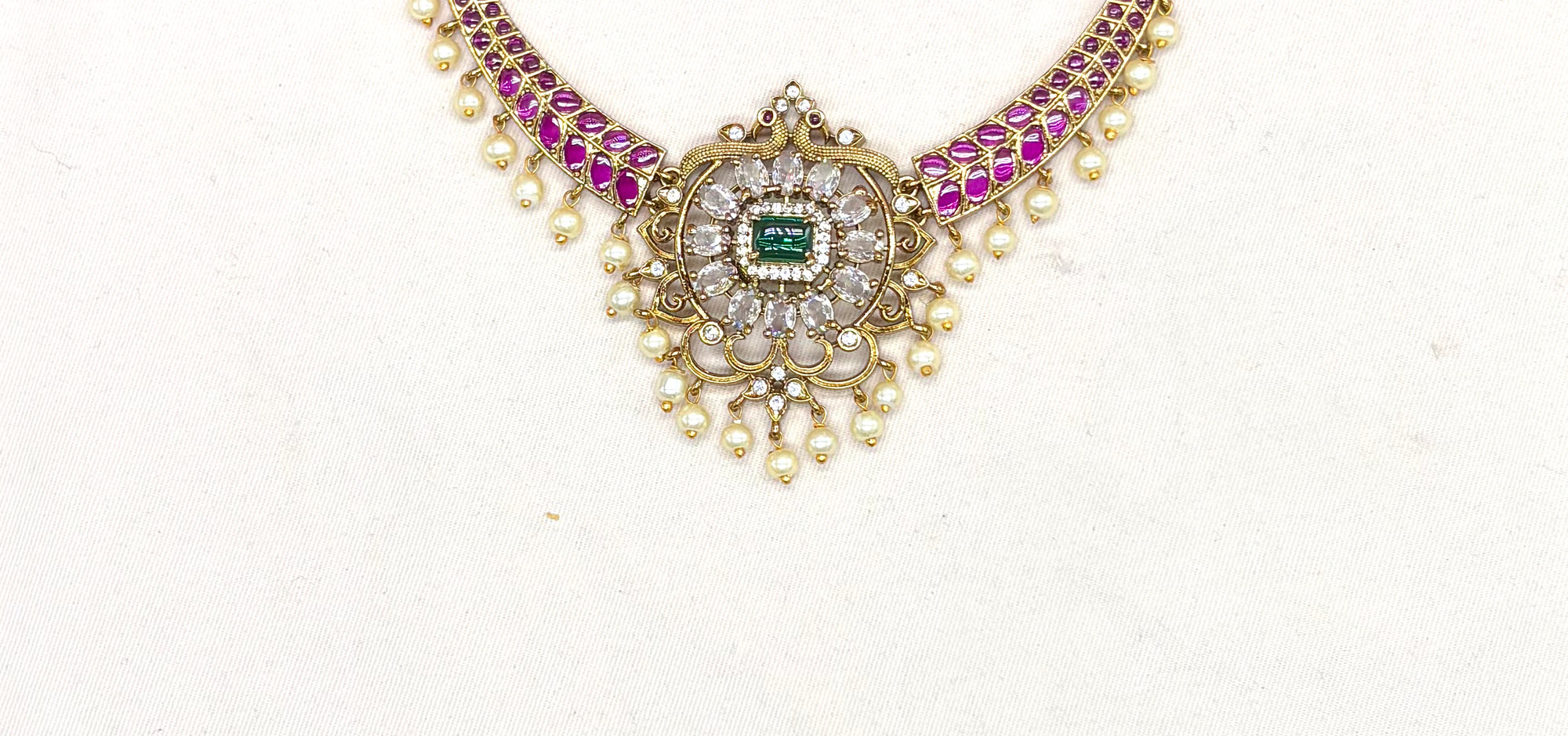 Matte finishing Pink Kempu stones Short Kanti Necklace
