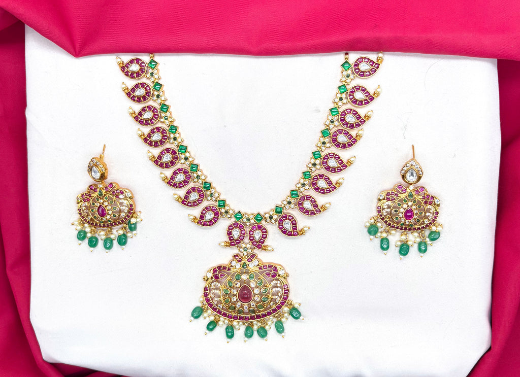 Premium Jadau kundan with floral finish and Green beads Short Necklace