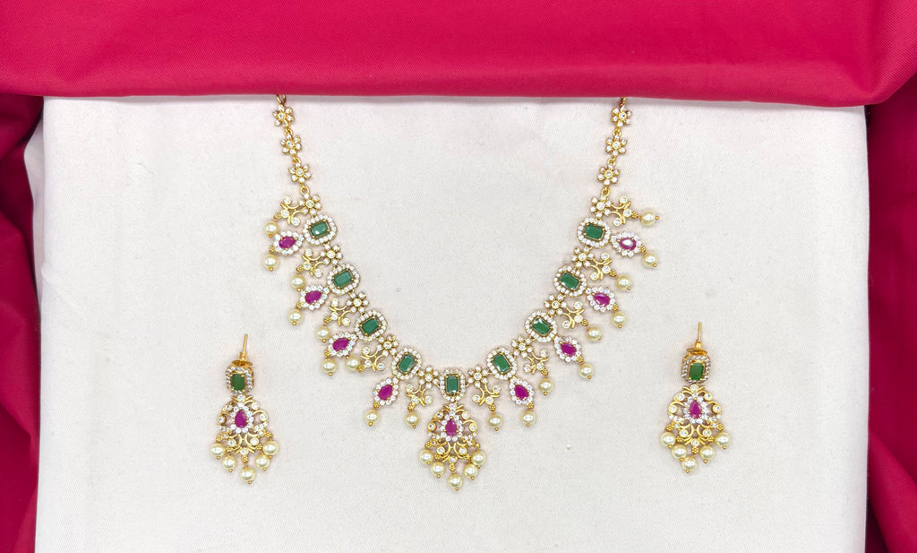 Matte finishing flower design with Green and pink stones Short Necklace