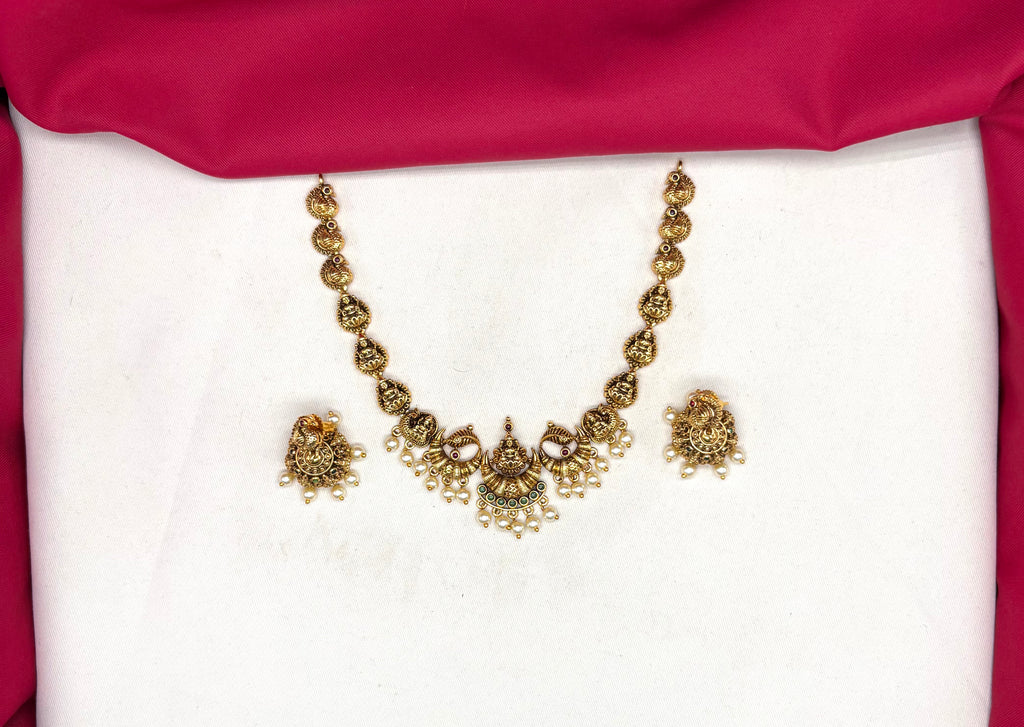Nakshi finishing Chand design lord Lakshmi pendant short Necklace
