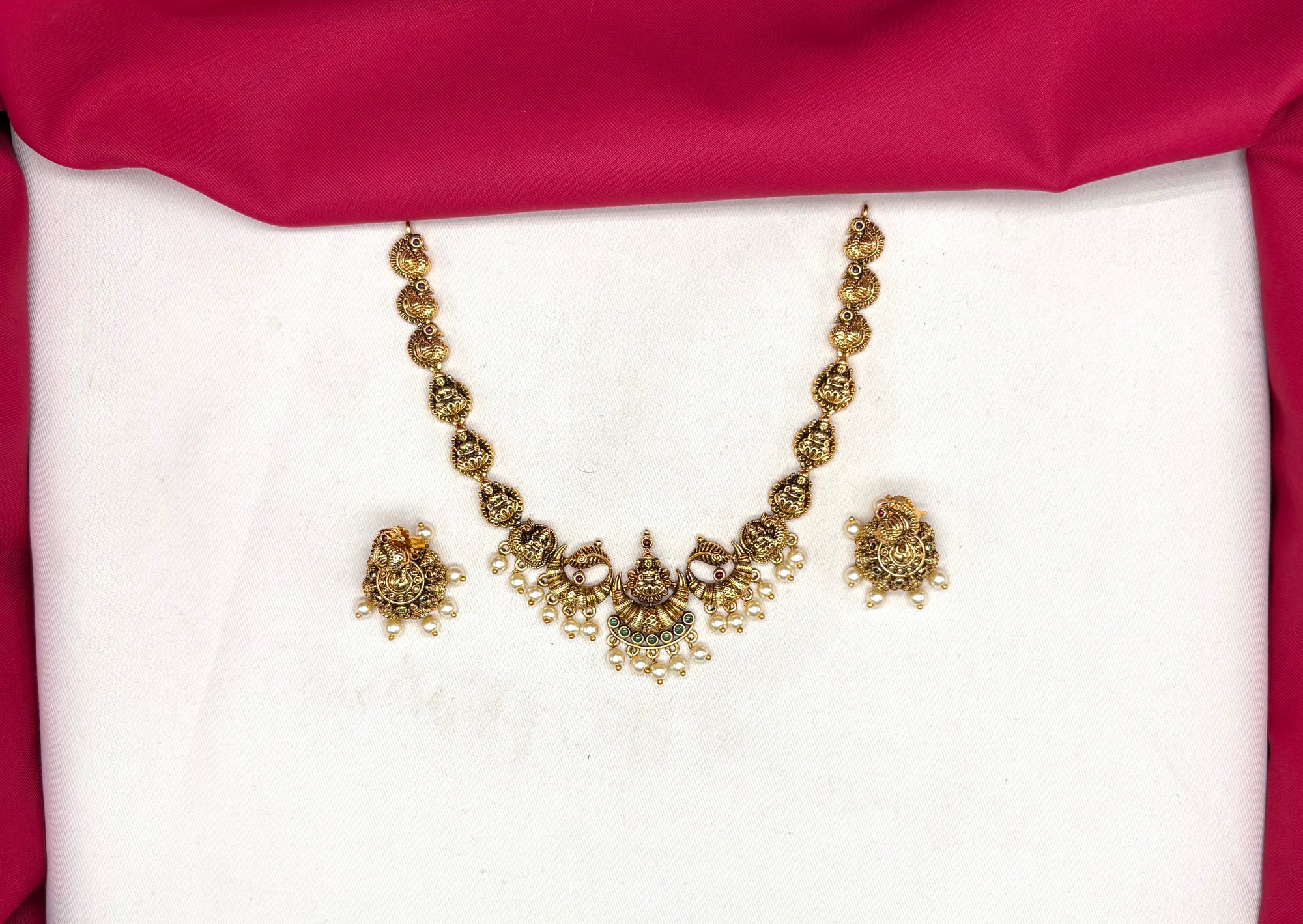 Nakshi finishing Chand design lord Lakshmi pendant short Necklace