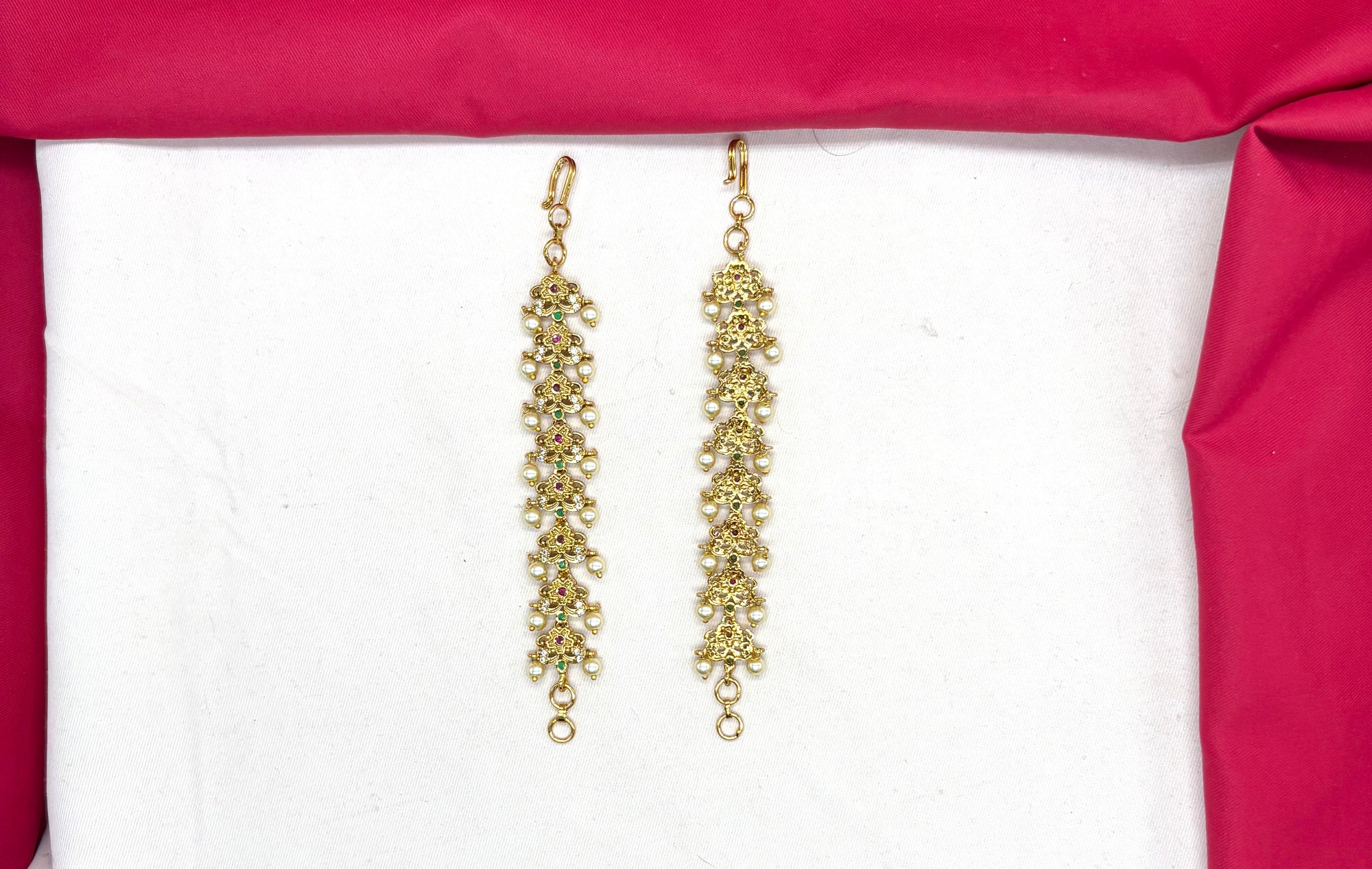 Matte finishing flower design with White pearls Matilu