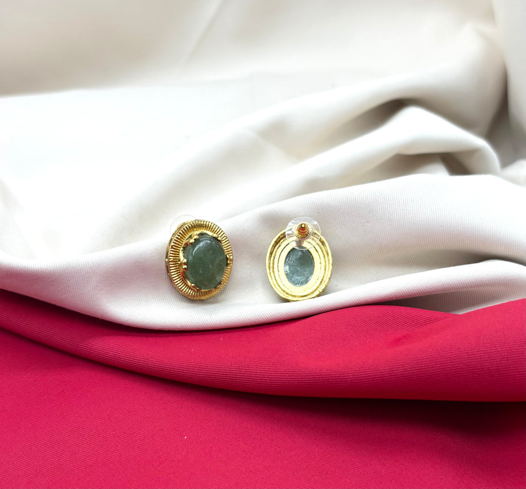 Vintage Mint-Green Moissanite Stone carved gold-tone clip-on earring