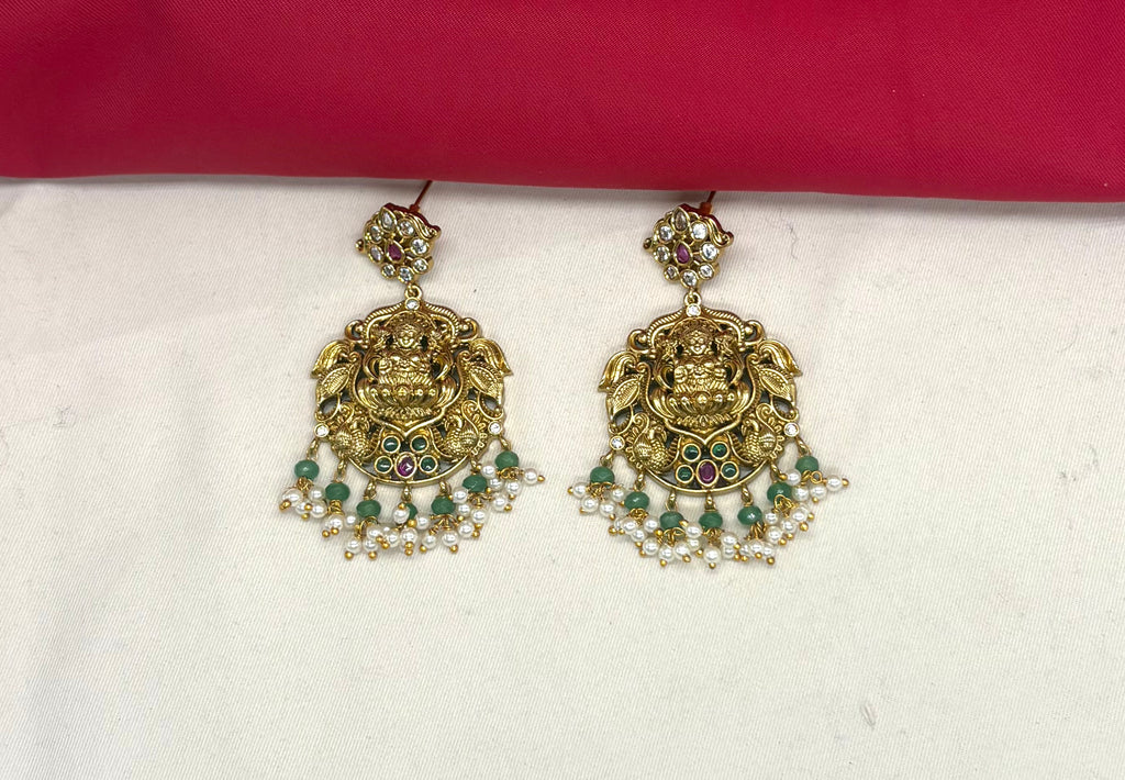 Jadau Kundan Beautifully designed with White pearls Lord Lakshmi pendant Short Necklace