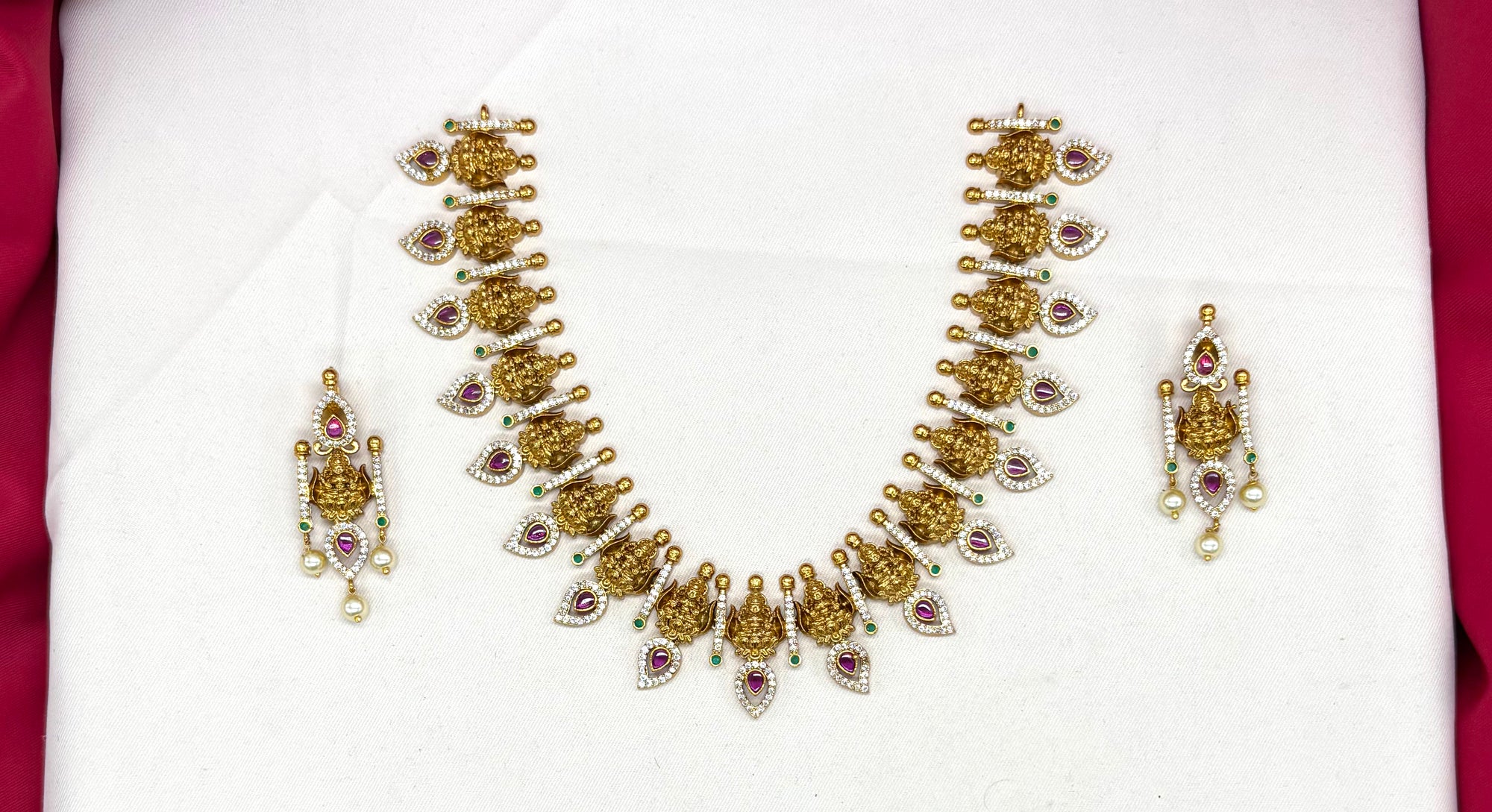 Jadau kundan with lord Lakshmi Short Necklace