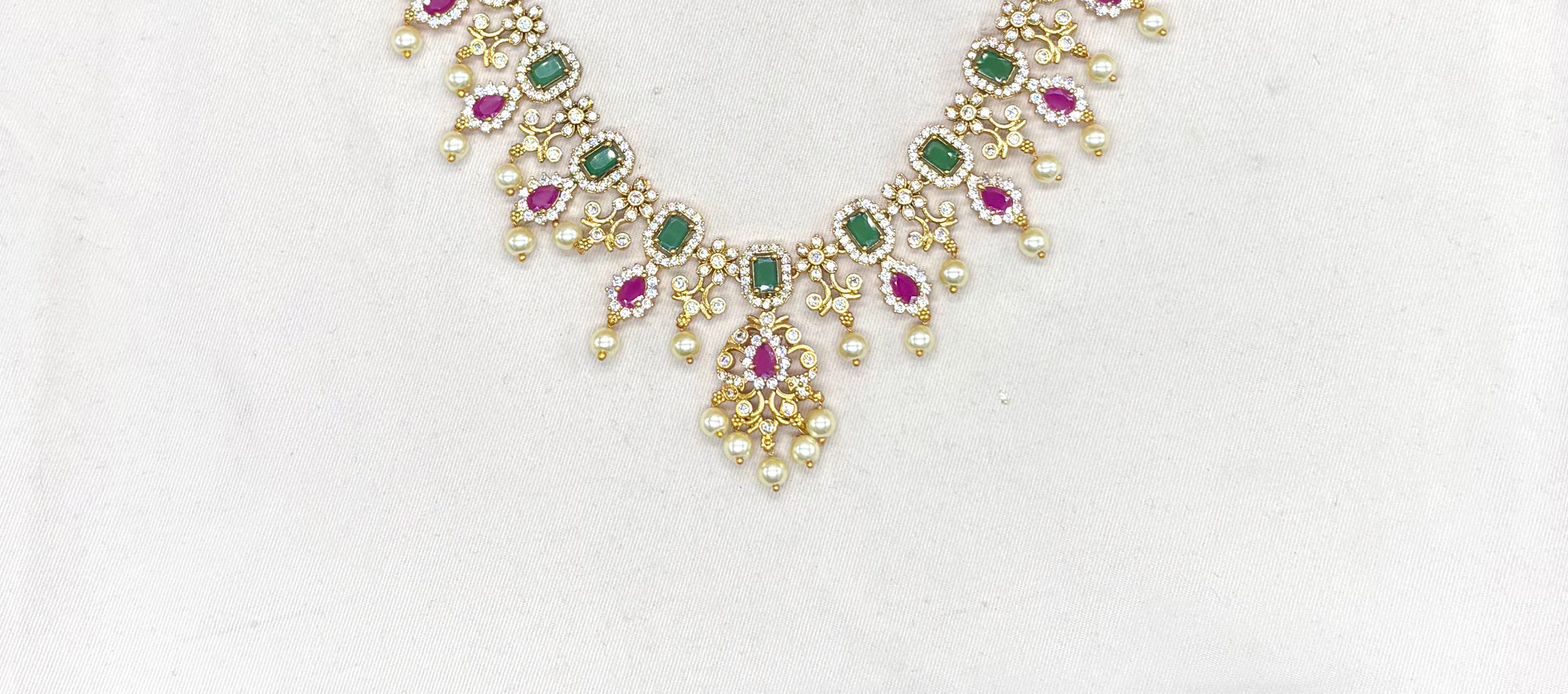 Matte finishing flower design with Green and pink stones Short Necklace