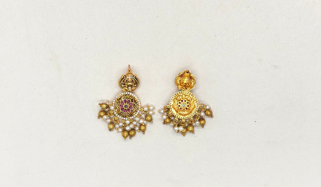 Premium matte finishing with lorded Lakshmi pendant ad stones long haram