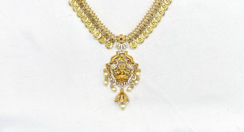 Matte finishing Lord Lakshmi pendant with kasulu Short Necklace