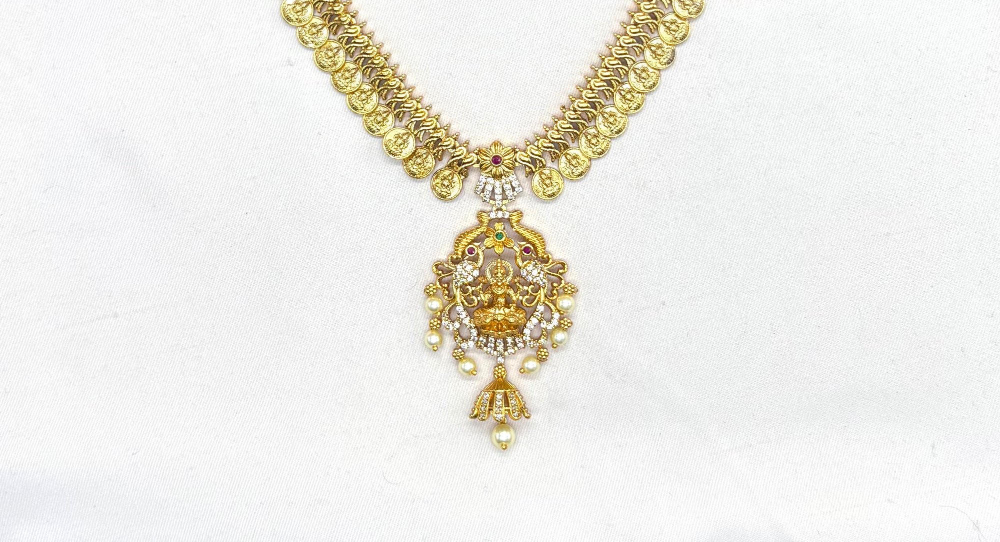 Matte finishing Lord Lakshmi pendant with kasulu Short Necklace
