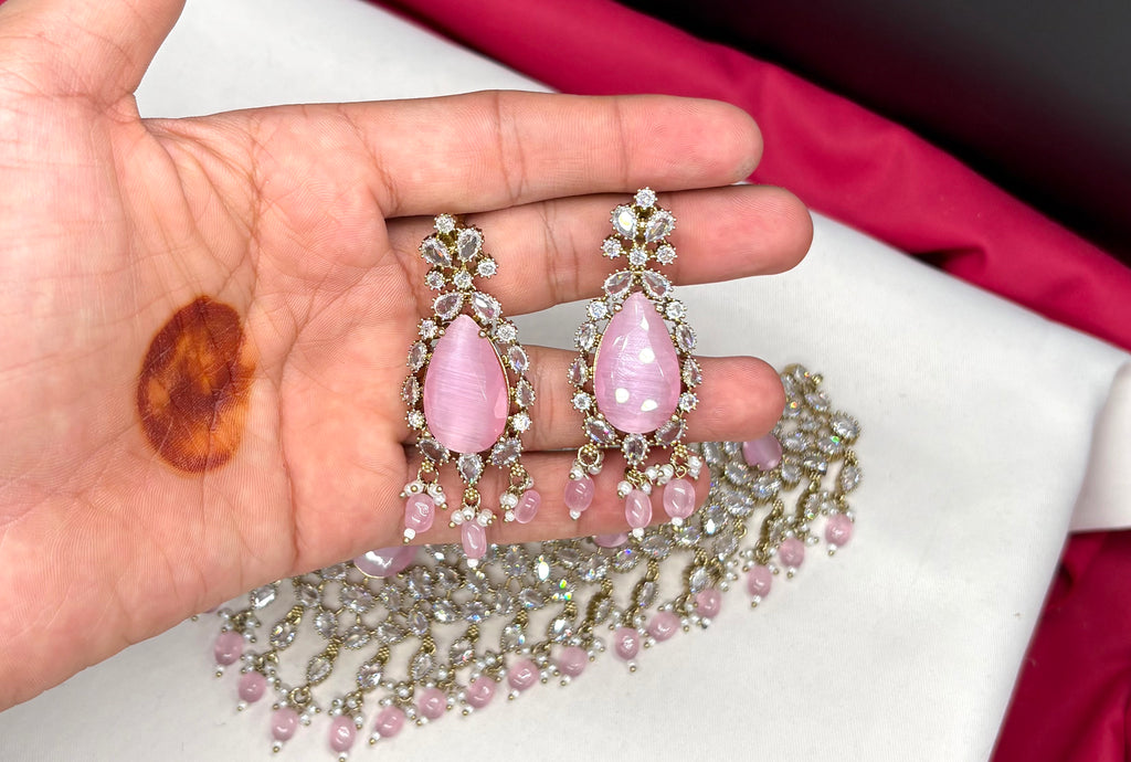 Victorian finishing uncut diamond with baby pink stones (Choker)Necklace
