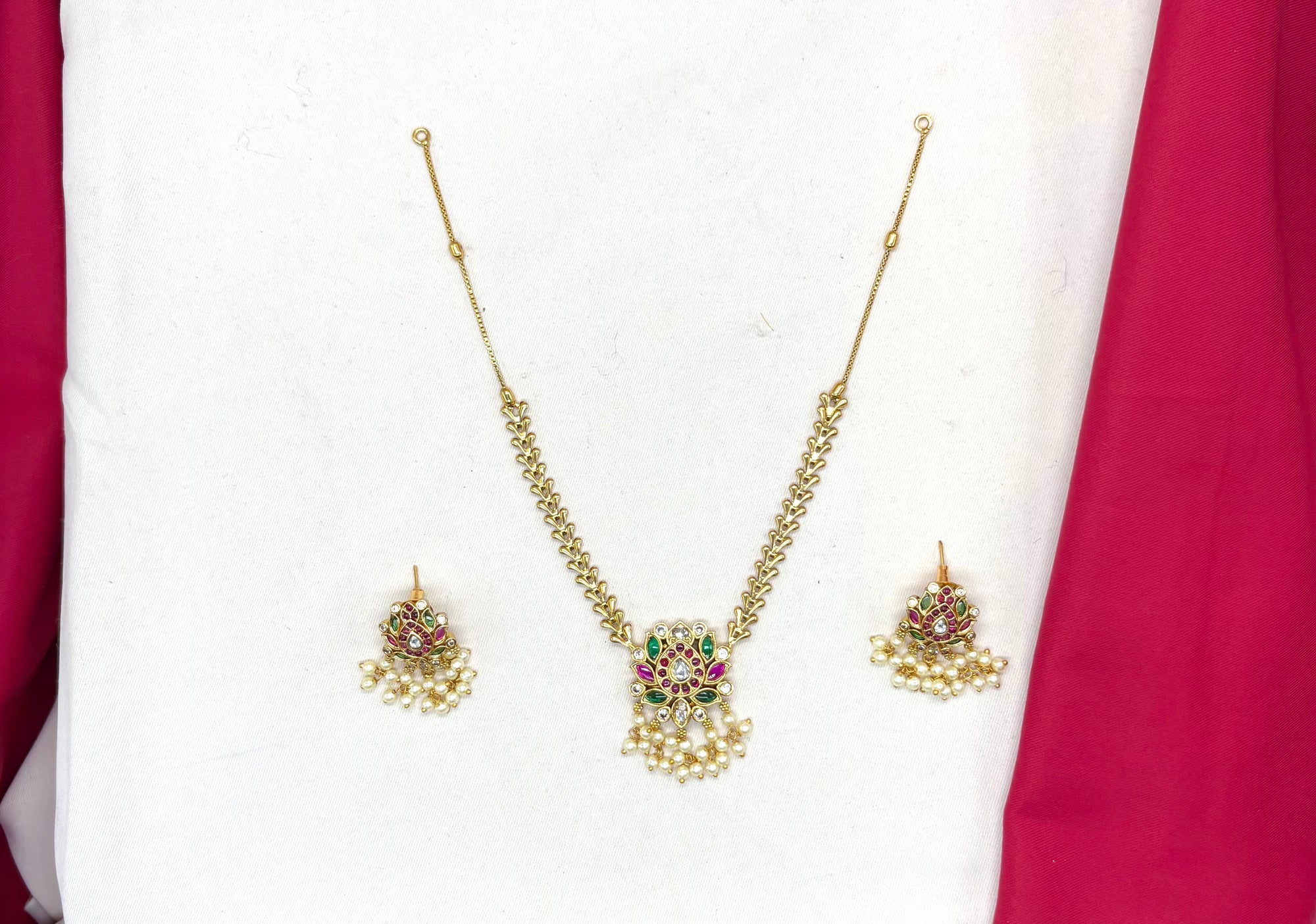 Matte finishing with lotus design with chain short Necklace