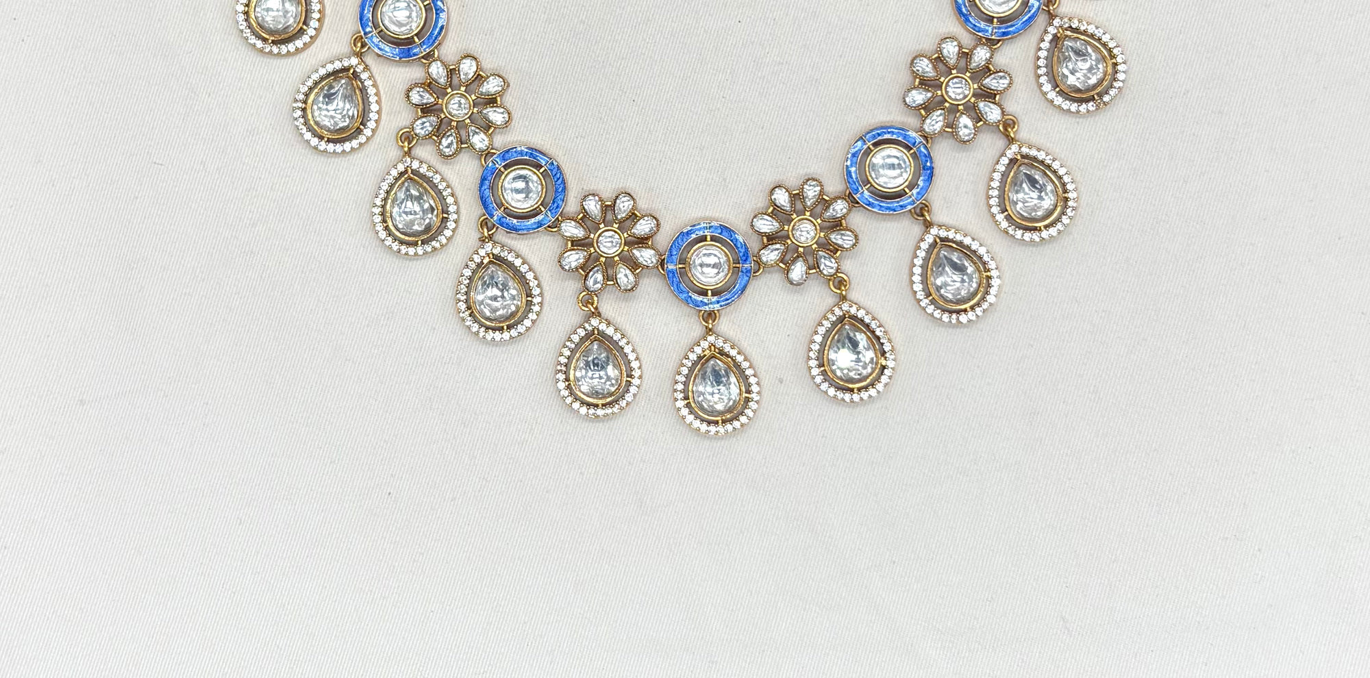 Premium Moissanite Stones floral design Blue circle finish Short Necklace
