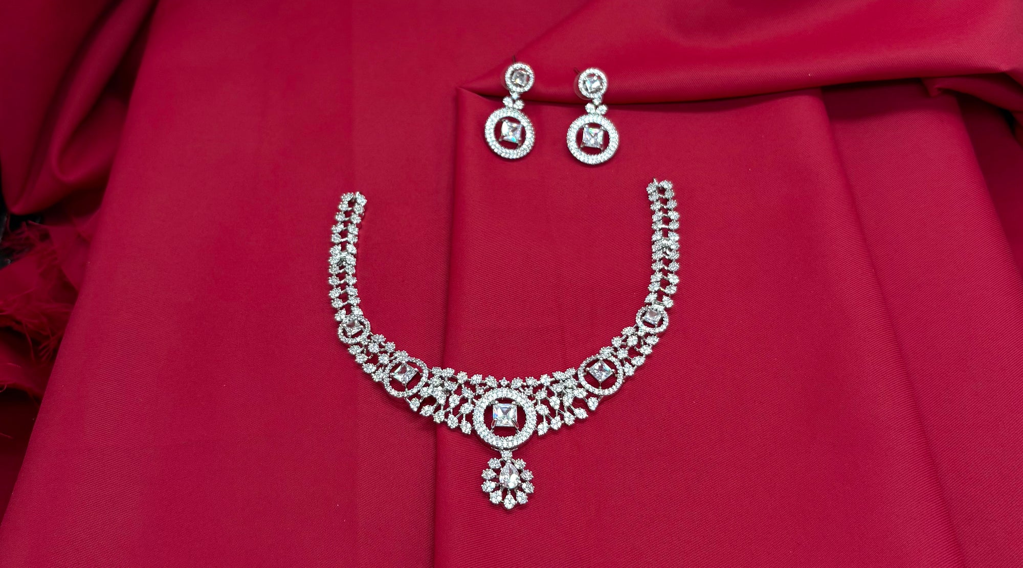 Silver Polish White & white AD Studded Short Necklace