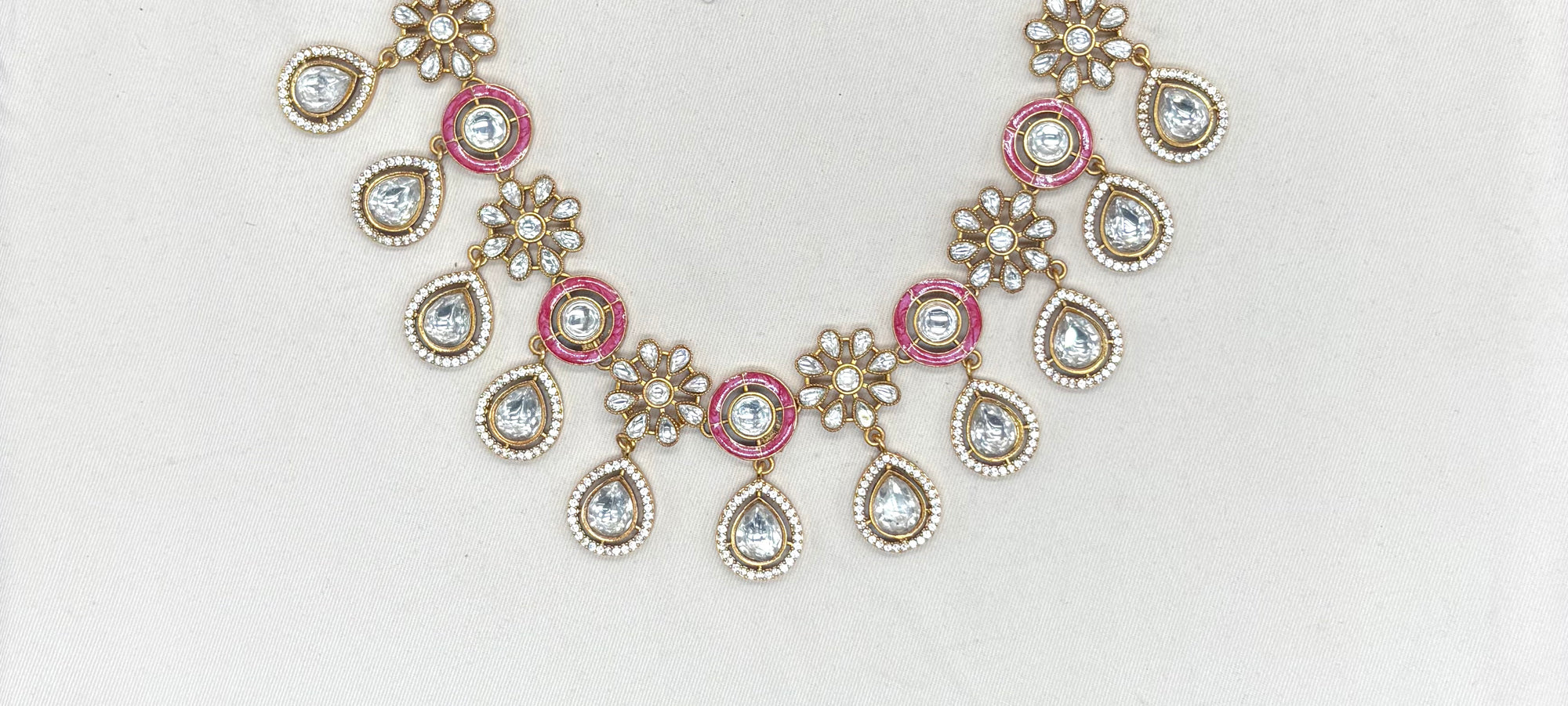 Premium Moissanite Stones floral design pink circle finish Short Necklace