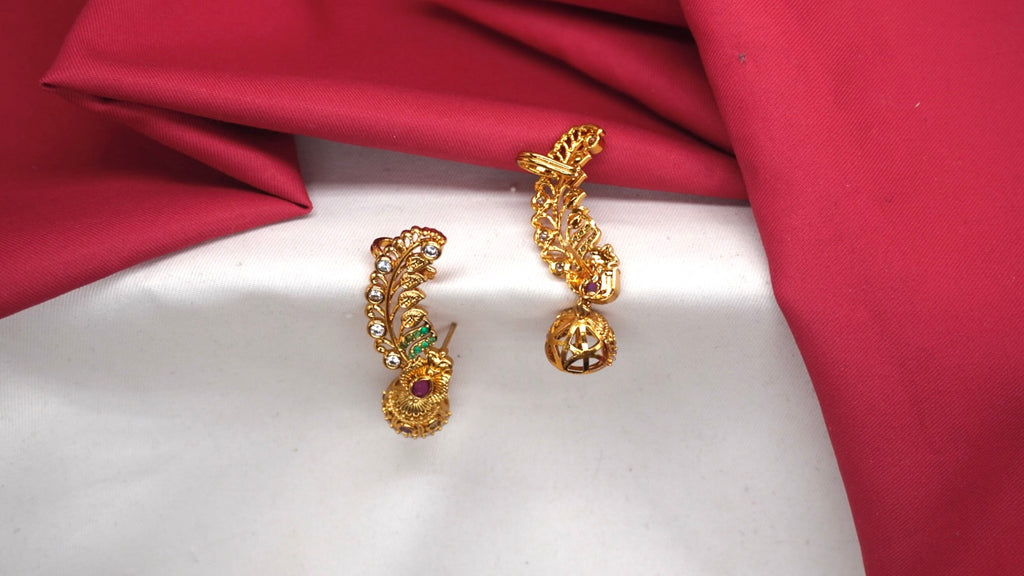 Matte finishing leaf design with multi-stones Ear-cuff Earring