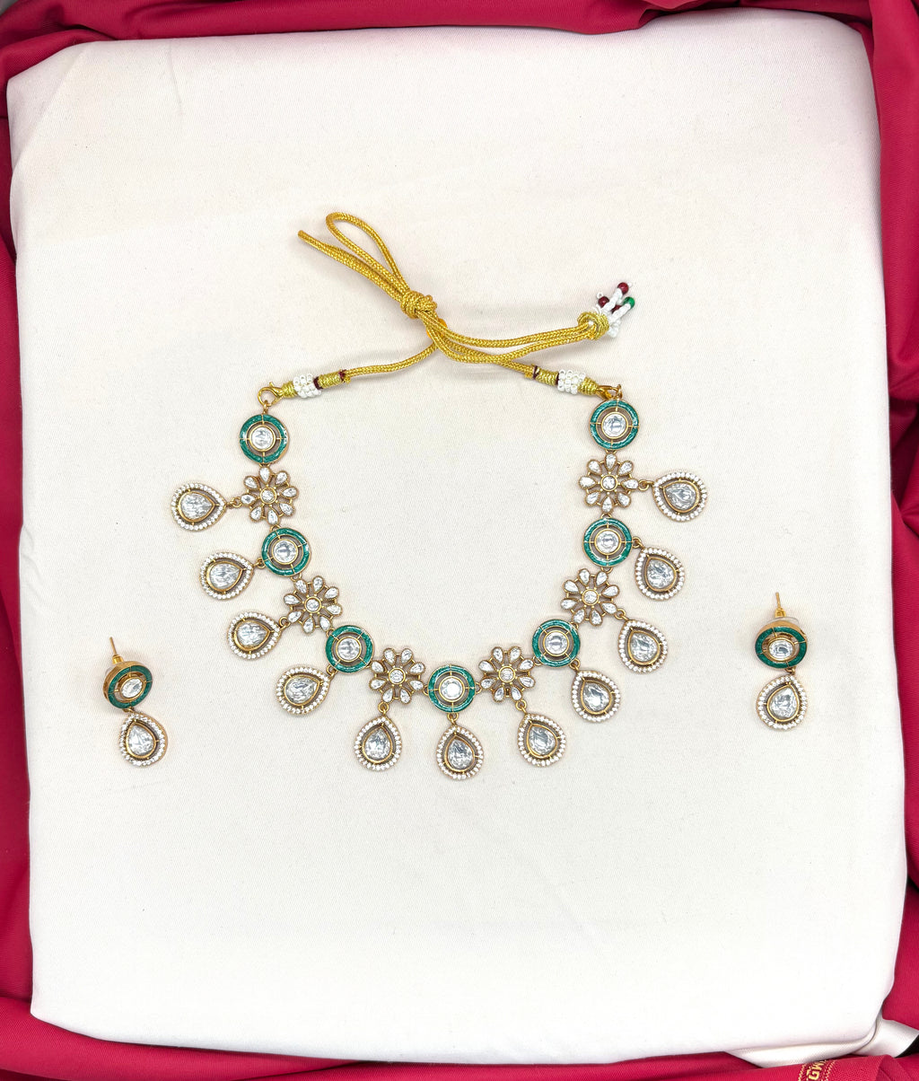 Premium Moissanite Stones floral design Green circle finish Short Necklace
