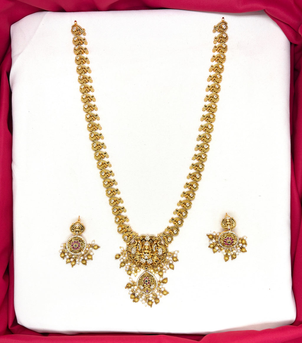 Premium matte finishing with lorded Lakshmi pendant ad stones long haram