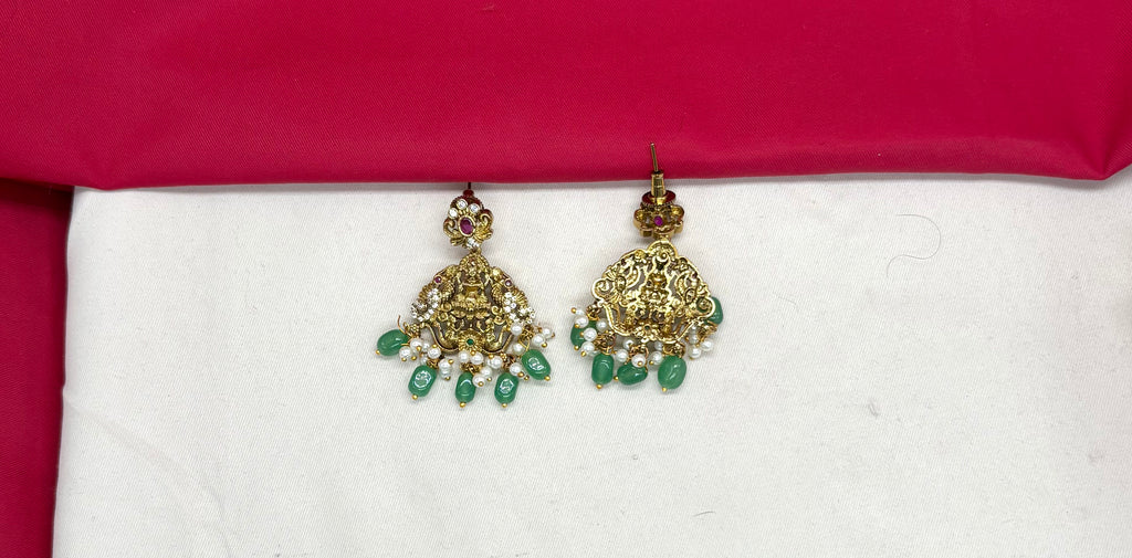Nakshi finishing floral design with Lord Lakshmi pendant Green Beads Short Necklace