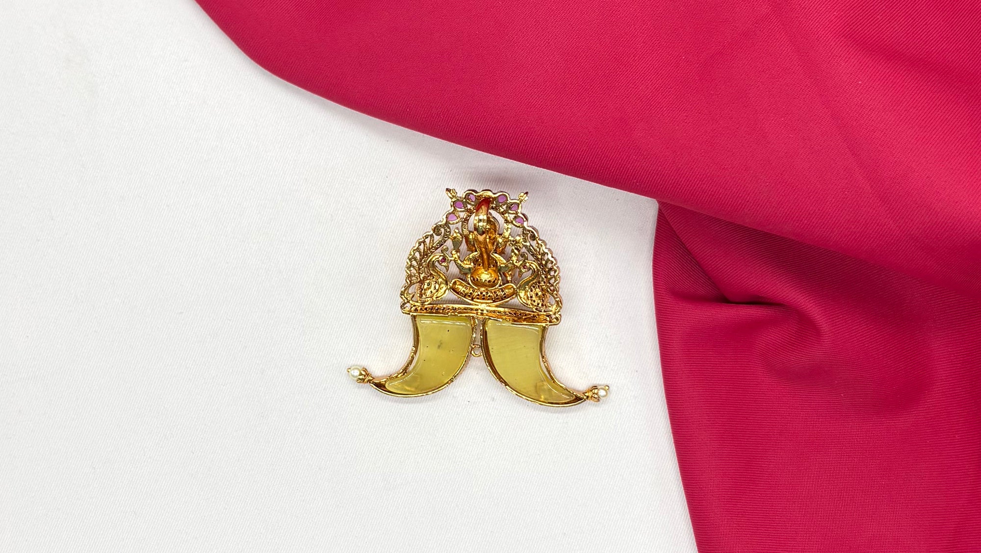 Gold-plated Ganesha Puligoru (tiger nail) Locket