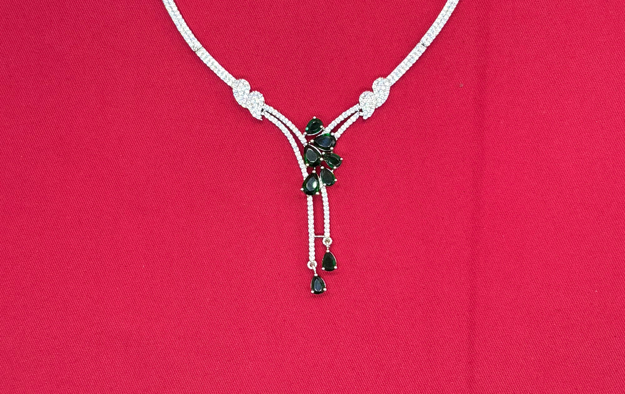 Silver American Diamonds stones deep Green teardrop and floral-shaped stones Short Necklace