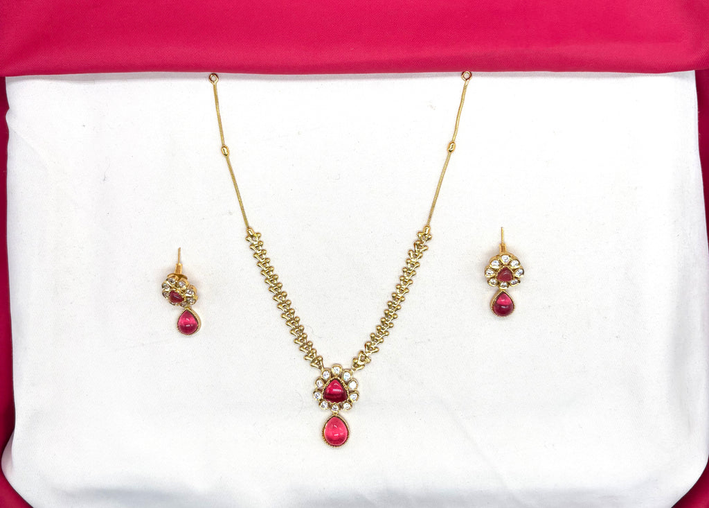 Matte finishing with Red stone short Necklace