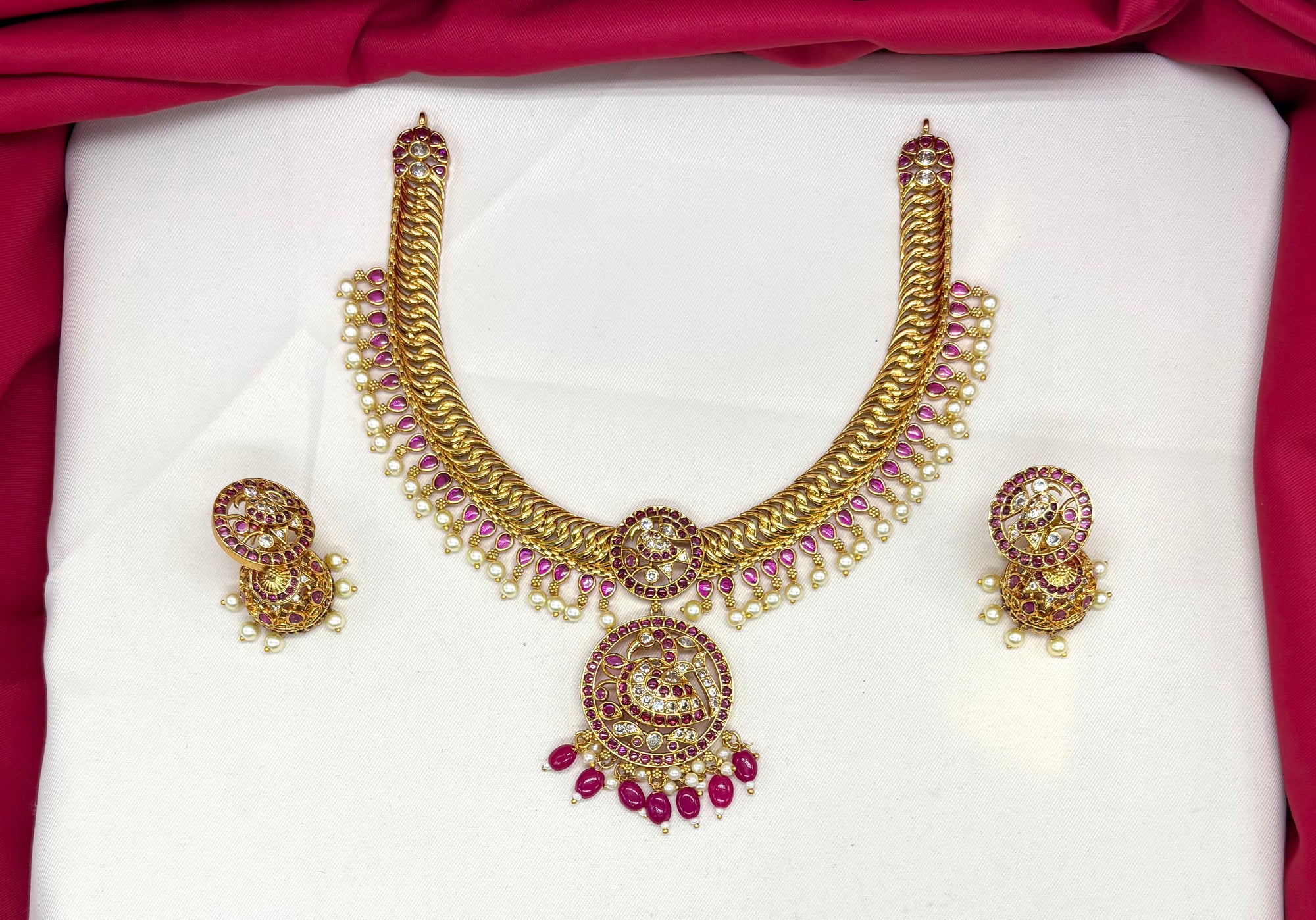 Matte finishing jalebi With green  pendent Peacock Short Necklace