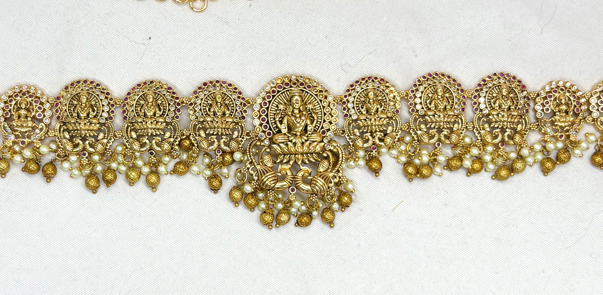 Matte finishing Lord Lakshmi designed with Golden balls and peacock finish Chain Vaddanam