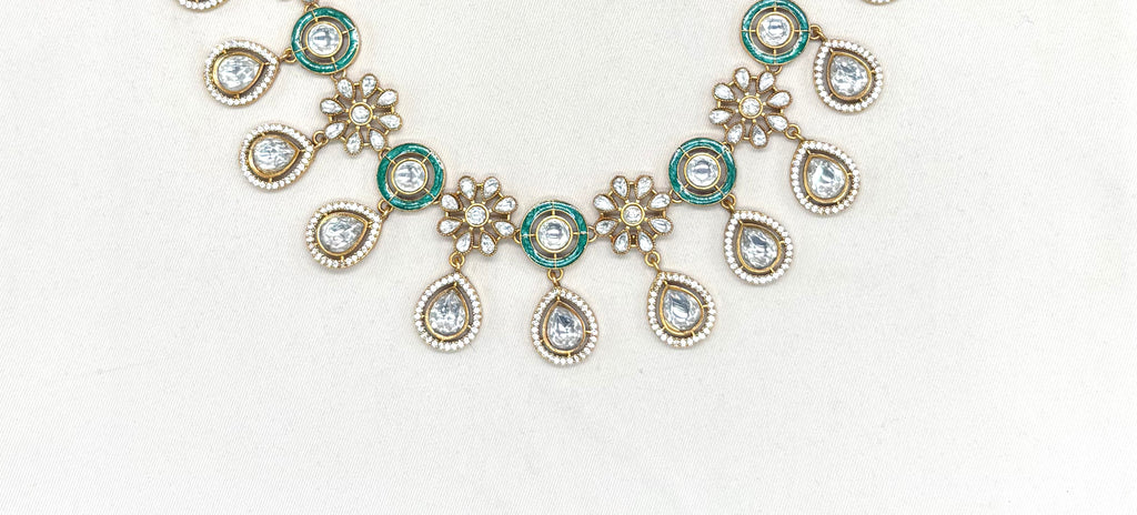Premium Moissanite Stones floral design Green circle finish Short Necklace