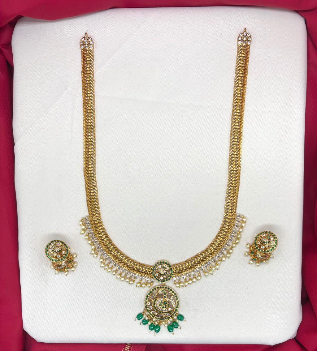 Matte finishing jalebi With Green pendent Peacock Long Haram