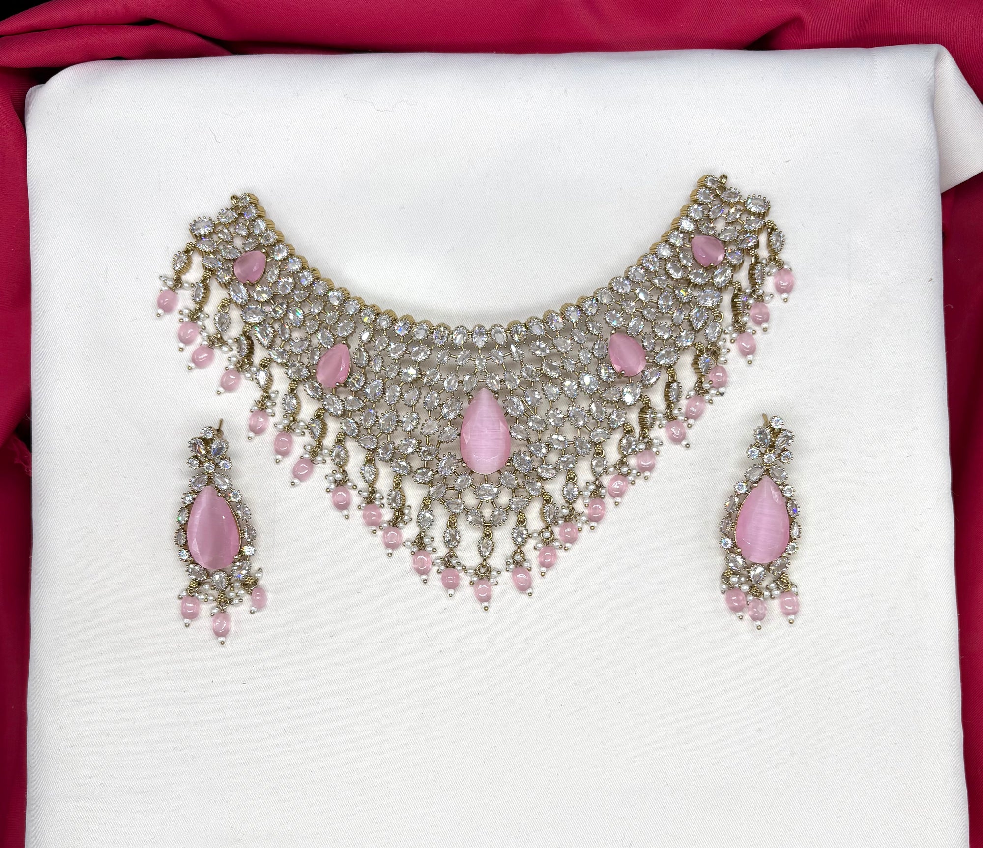 Victorian finishing uncut diamond with baby pink stones (Choker)Necklace