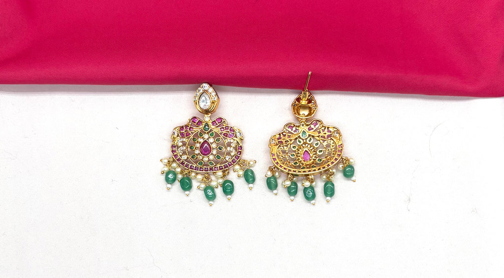 Premium Jadau kundan with floral finish and Green beads Short Necklace