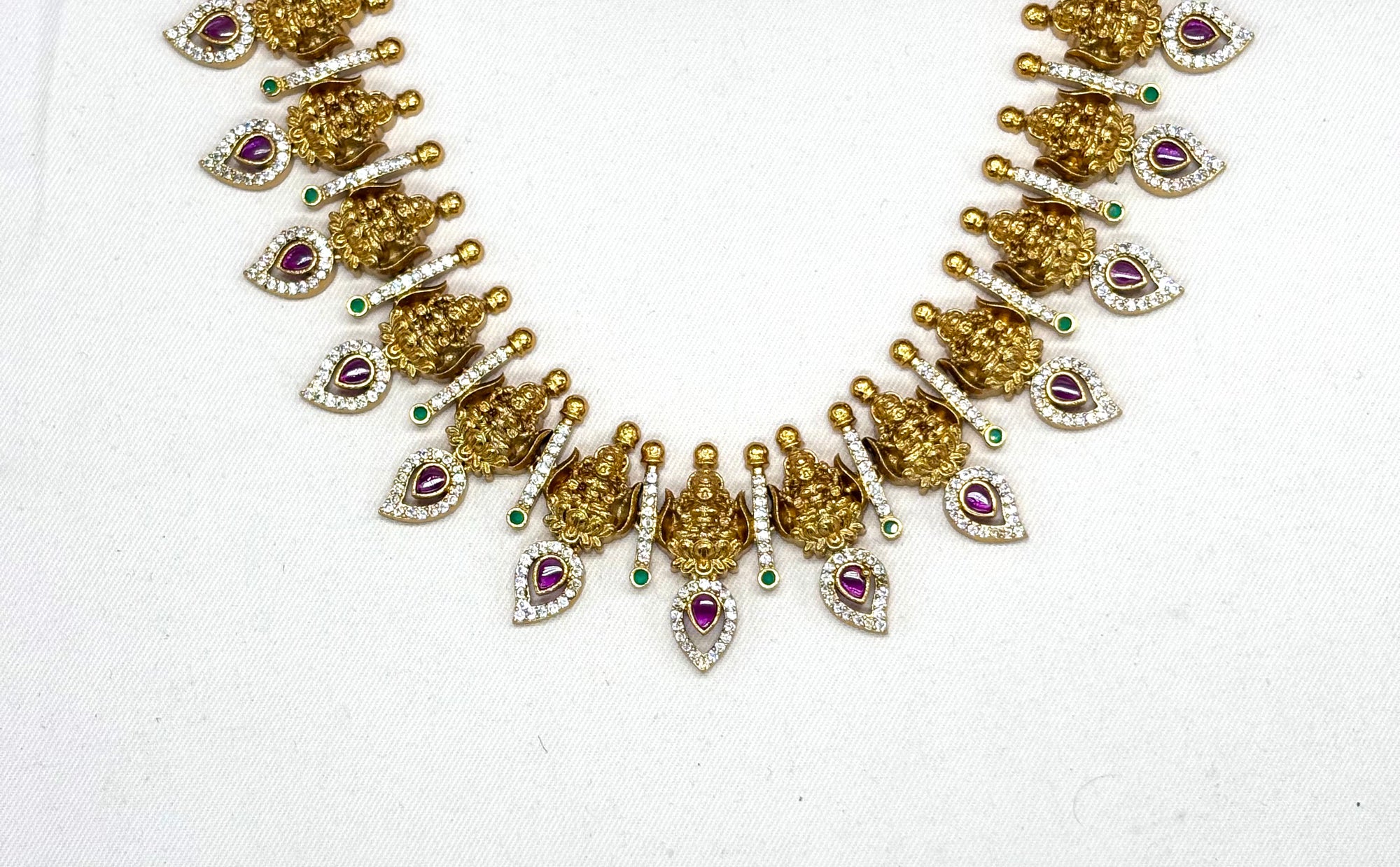 Jadau kundan with lord Lakshmi Short Necklace