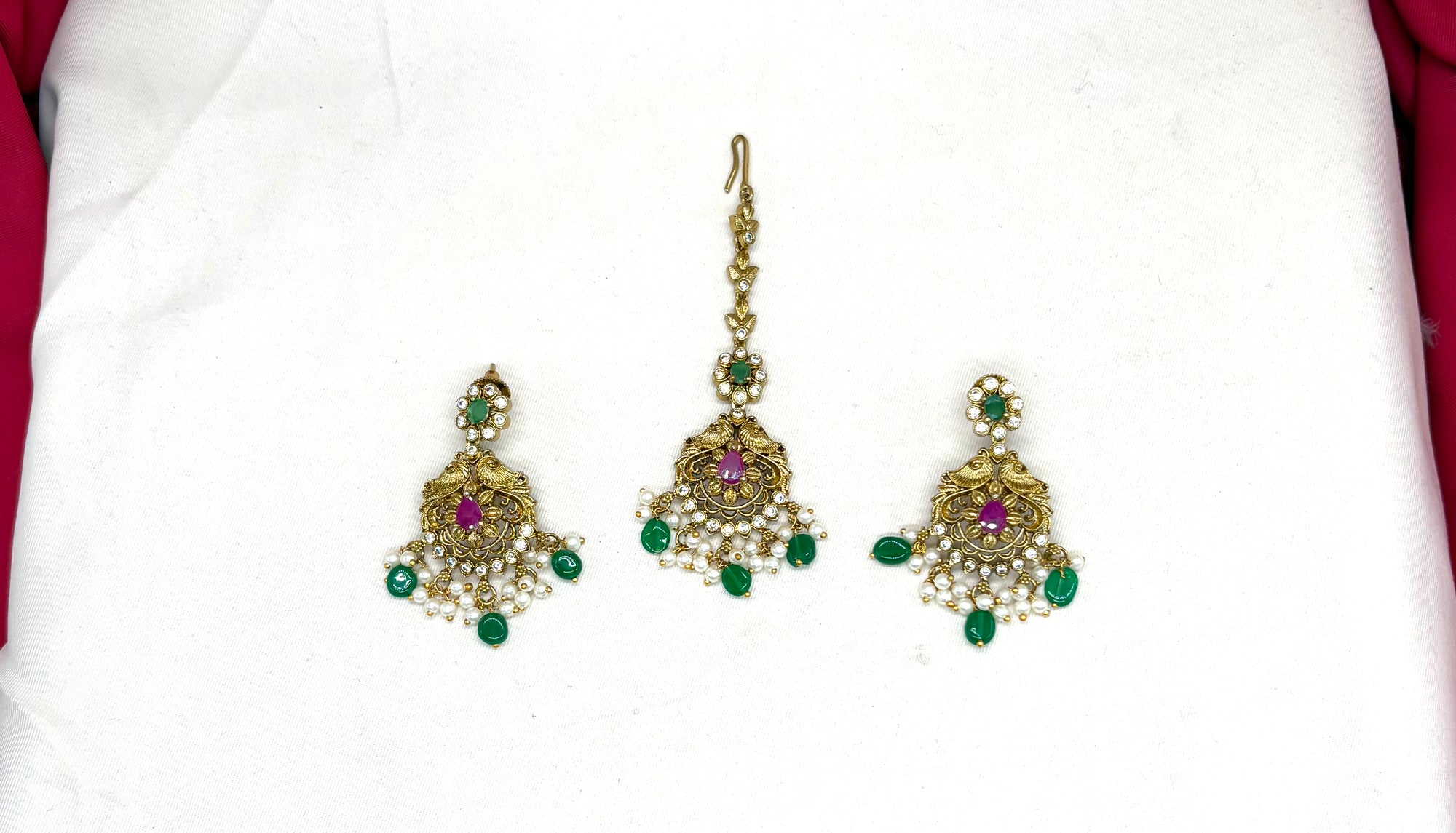 Matte finishing flower design with Ad stone & Green Beads combo-set