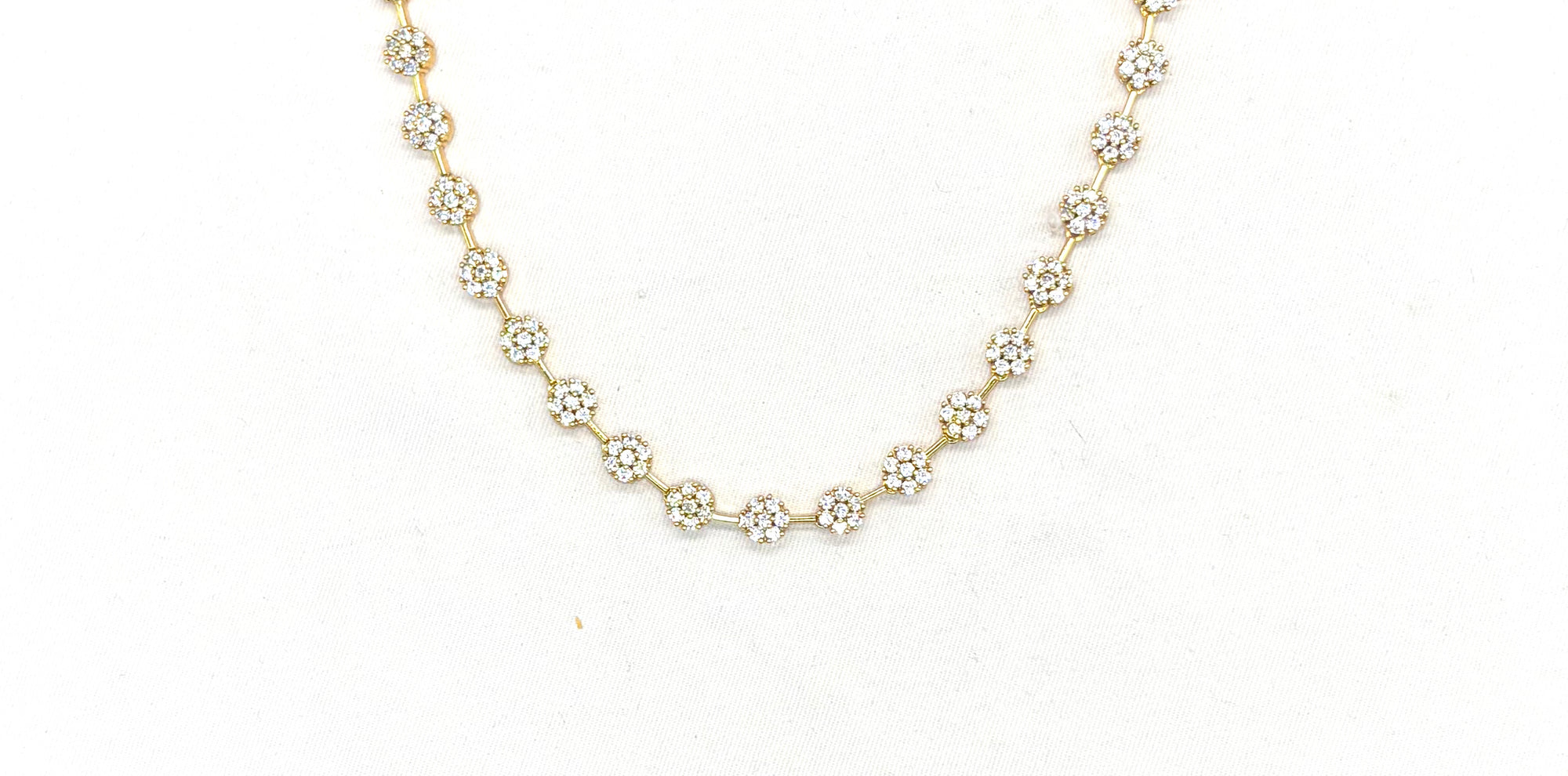 Matte finish cubic zirconia floral-patterned Short Necklace