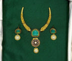 Gold Short Kanti Necklace