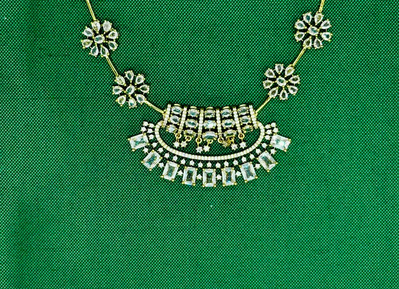 Victorian Short Kanti Necklace